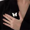 White Butterfly Pearl Retro Brooch Fashion Alloy Insect Brooch Women's Shoulder Bag Set Brooch Party Jewelry Girlfriend Gift