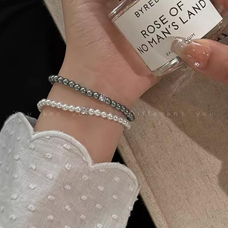 Retro Beaded Zirconia Pearl Hand Chain - Women's Unique Design Handcrafted High-End Bracelet with Simple Elegant Style Accessory