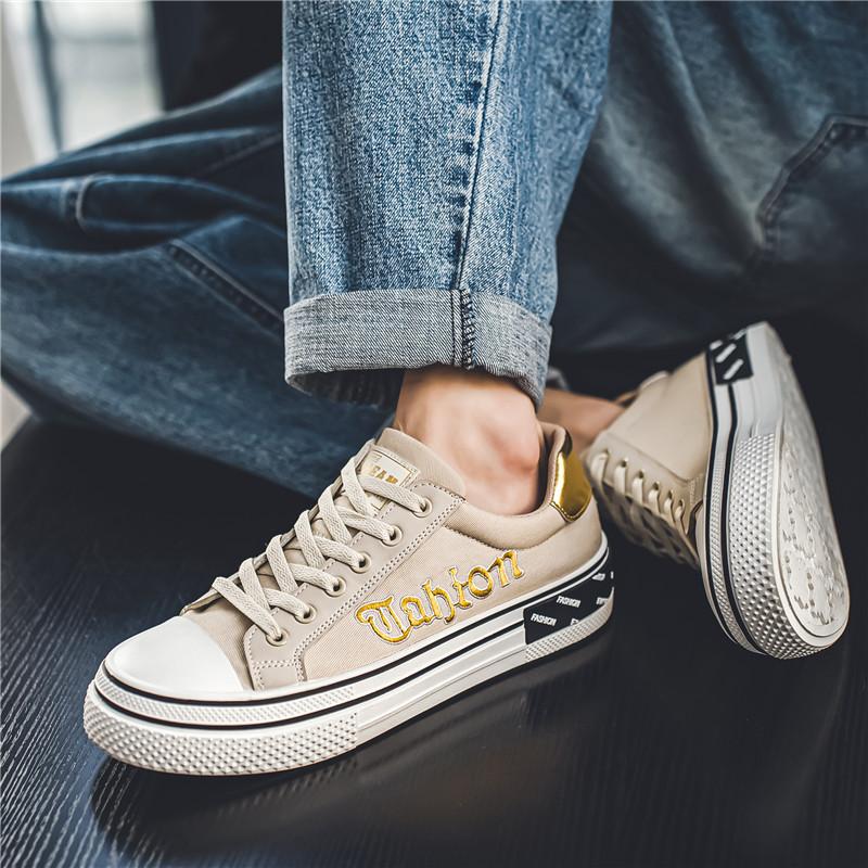 New Stylish Red Men's Canvas Shoes Comfort Low Vulcanize Shoes Men Espadrilles Designer Canvas Sneakers Men Flat Casual Shoes