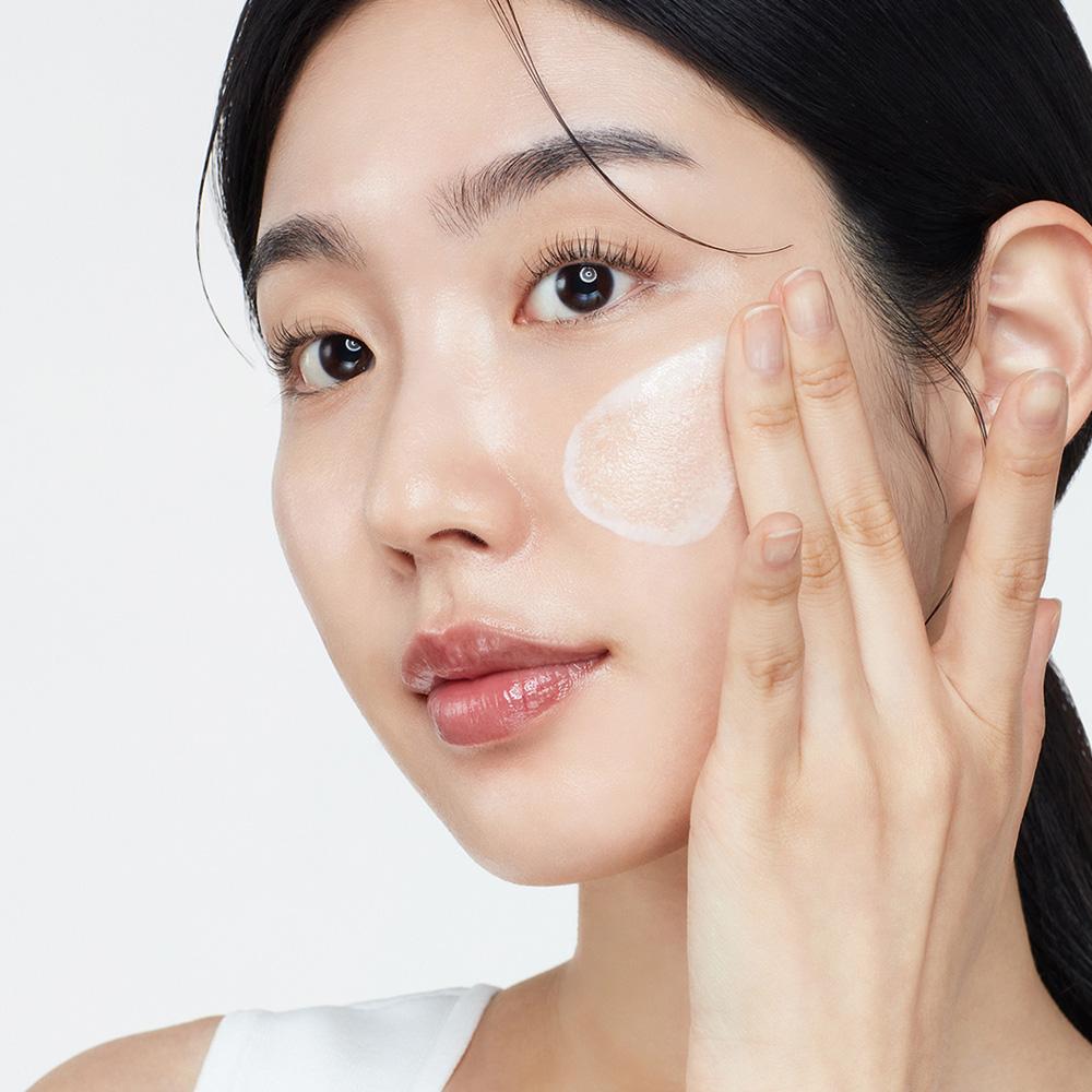 BIODANCE Skin Glow Essence Cream 50ml - glow, brightening, hydration, radiance, Korean
