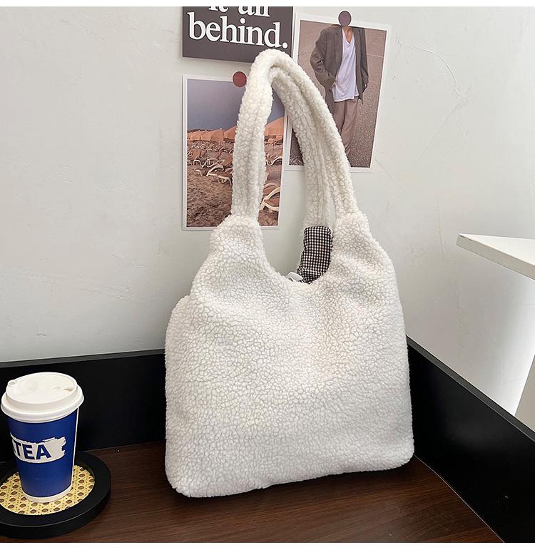 2025 Plush Teddy Bear Shoulder Bag: Cute Ears, Large Capacity, Winter Trend, Lazy Style Handbag for Women