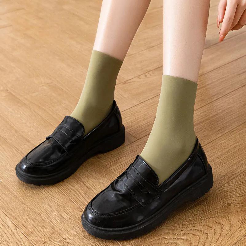 4 Pairs of Women's Socks Women's Center Tube Socks New Cotton Ice Silk Candy Color Versatile and Customizable Cut Socks At Will