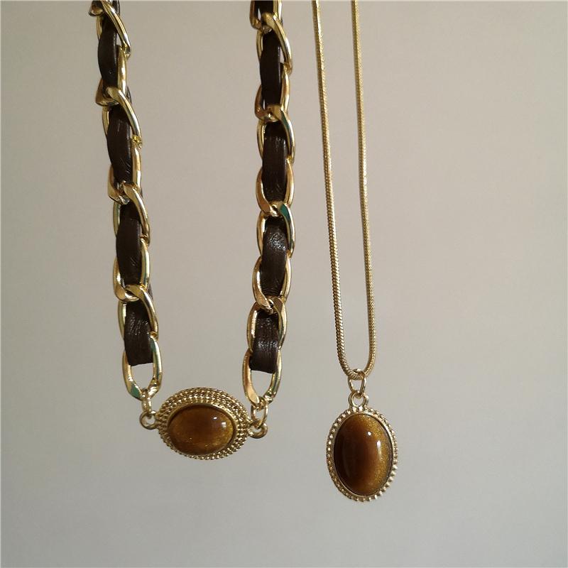 Vintage Leather Brown Stone Sun Pendant Beaded Choker Clavicle Chain Necklace For Women Unique Y2K Personalized Grunge Jewelry
