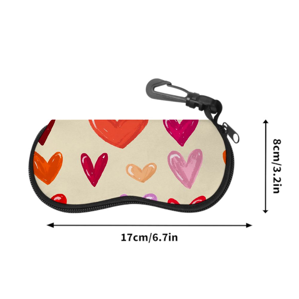 Colorful Hand Drawn Hearts Print Soft Sunglasses Case,Portable Lightweight Fabric Eyewear Pouch,Protective Eyeglasses Holder for Daily Travel