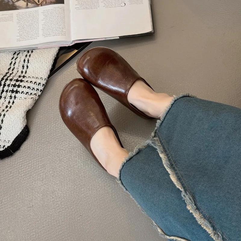 New Spring Autumn Women's Boken Slippers Cover Toe Flat Leaked Heel Women Shoes Leisure Versatile Soft Sole Zapatillas De Mujer