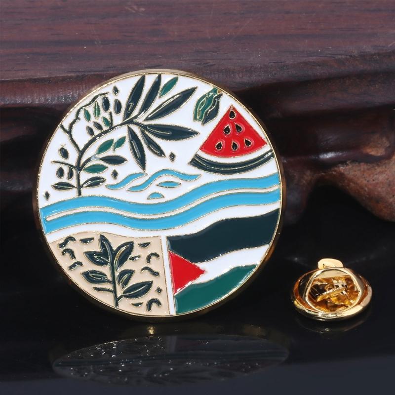 Spilla a forma di bandiera con foglia di fiume di anguria Unisex Spilla da bavero per uomo e donna Accessorio di supporto culturale Accessori per zaino