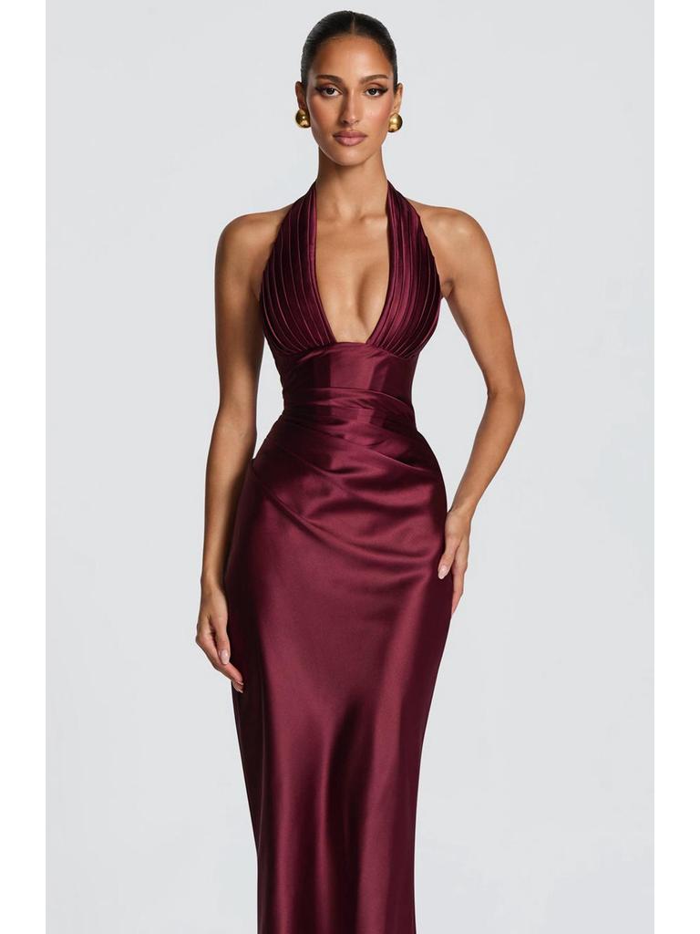 2026 Spring Festival: New Halter Deep V-Neck Pleated Off-the-Shoulder Long Dress in European and American Styles