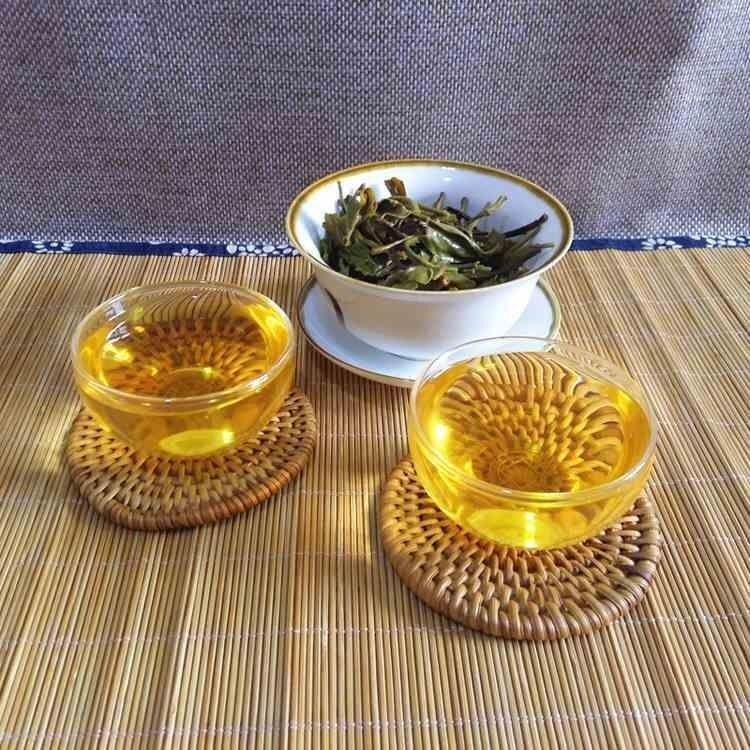 Yunnan 2014 Banzhang Ancient Tree Tea Yunnan New Pu'er Raw Tea 357g Pu'er Tea