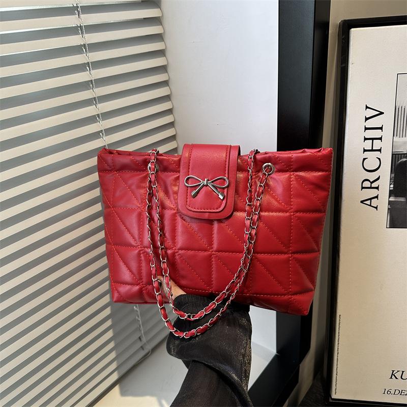 New Large-capacity Beautiful Tote Bag Spring and Summer Popular Fashion Versatile Shoulder Underarm Bag Handbag