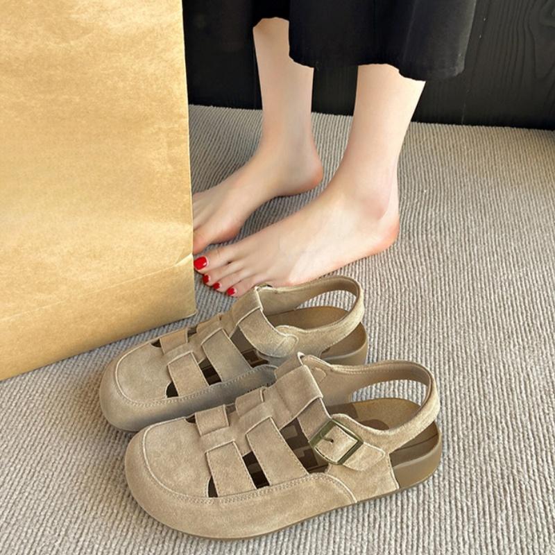 Fashion 2025 Summer New Style Hollow Breathable Women Sandals Classical Outside Beach Flat Shoes Colsed Toe Low Heels Women Sandals