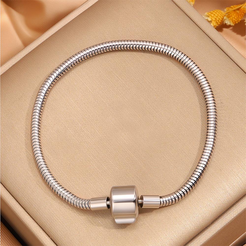 Titanium Steel Bracelet Women Round Snake Heart Pendant Beaded Chain Minimalist Luxury Fashion Jewelry Gift