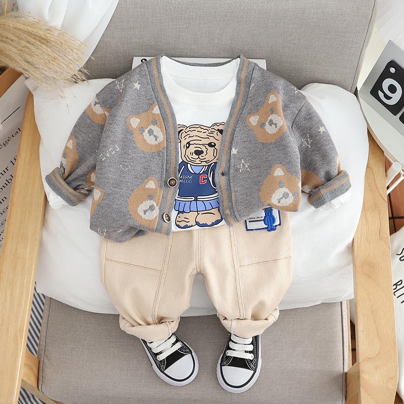 Boys' 2023 Korean-Style Spring/Autumn Casual Three-Piece Sweater Suit – Trendy and Cool.