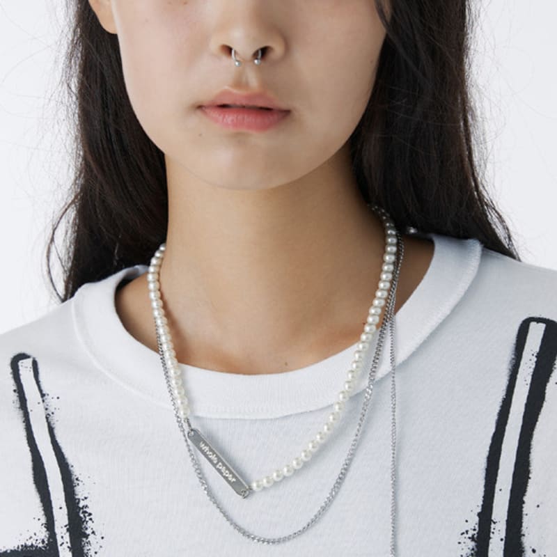 

Whole Paper Pearl Layered Necklace ONE