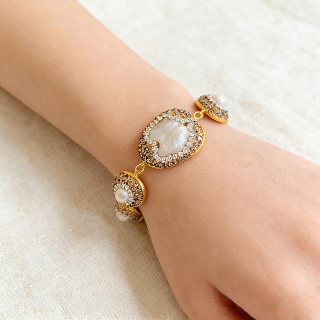 Natural Baroque Pearl Set Fashion Light Luxury European and American Four-piece Set Full String Pearl Necklace 2026