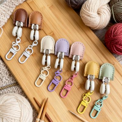 Portable Mini Scissors Keychain Carabiner Design Miniature Cutting Tool for Sewing Travel Ultra Sharp Small Snips for Threads And Tags