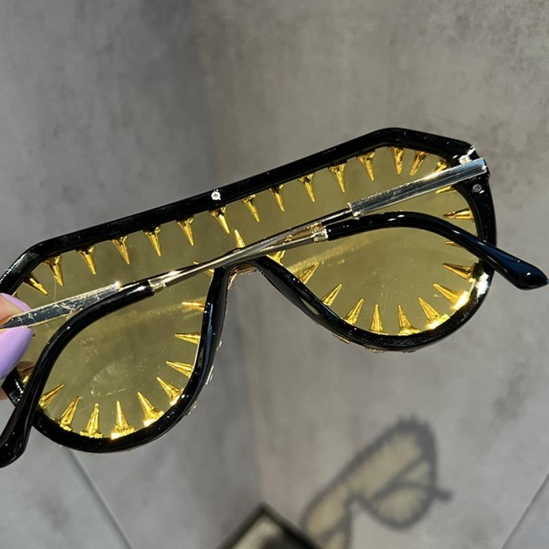 Frameless Punk Diamond One Piece Oversized Sunglasses For Women Luxury Brand Rhinestone Studded Sun Glasses Men Hip Hop Sunglasses