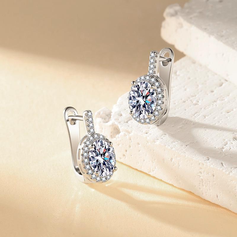 Luxurious Oval Zircon Ear Cuffs - Trendy, Elegant Earrings
