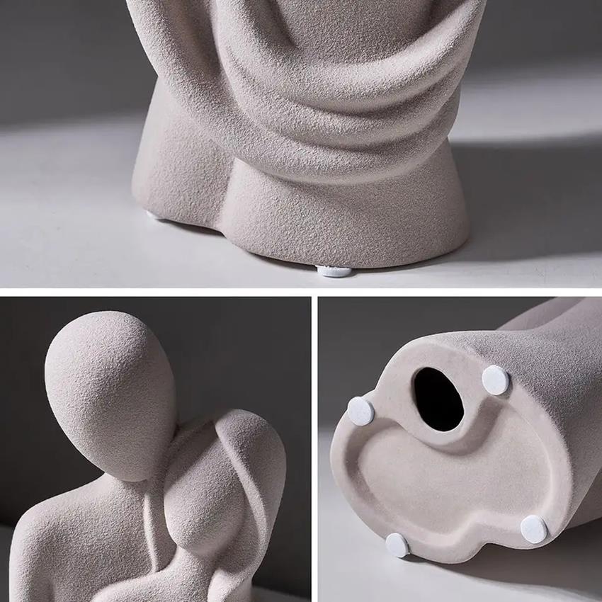 Ceramic Decorative Figurine of a Couple In Love - White 20cm