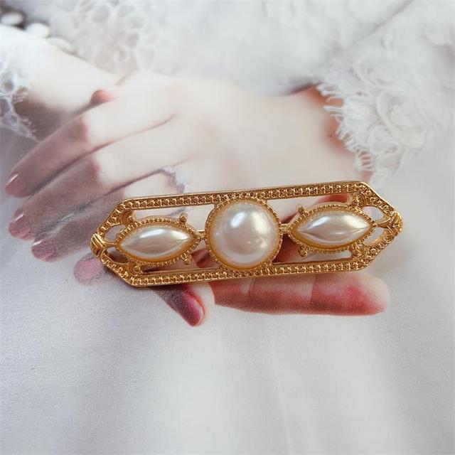 Vintage Pearl Brooch Baroque Simple Compact Clothes Scarf Pins Brooches Exquisite