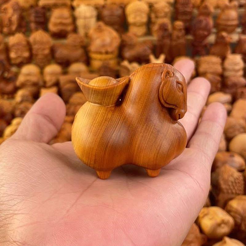 Handcrafted Wooden Tang Horse Ornament Carved Design Chinese Zodiac Horse Statue Home Office Car Desk Decor 2026 New Year