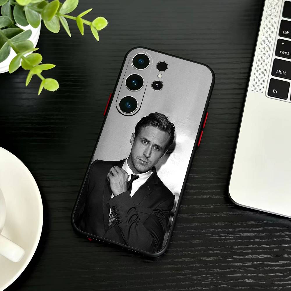 

Чехол для телефона с Райаном Гослингом для Samsung S26,S25,S24,S23,S22,S21,S20,Plus,Fe,Lite,Других Черный Чехол Samsung S22ULTRA5G