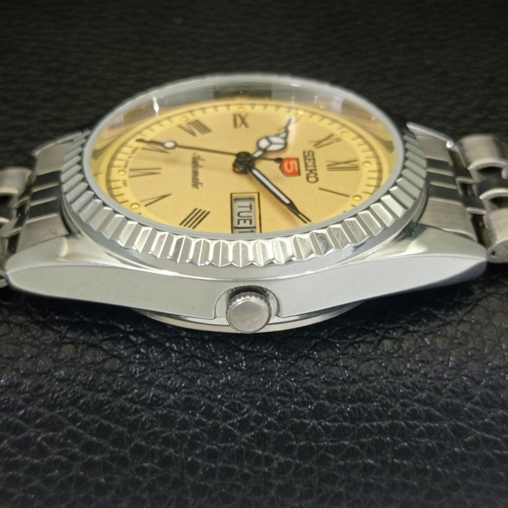 JAPAN VINTAGE REFURBISHED SEIKO 5 AUTOMATIC MENS ROMAN FIGURE WATCH a442101-4
