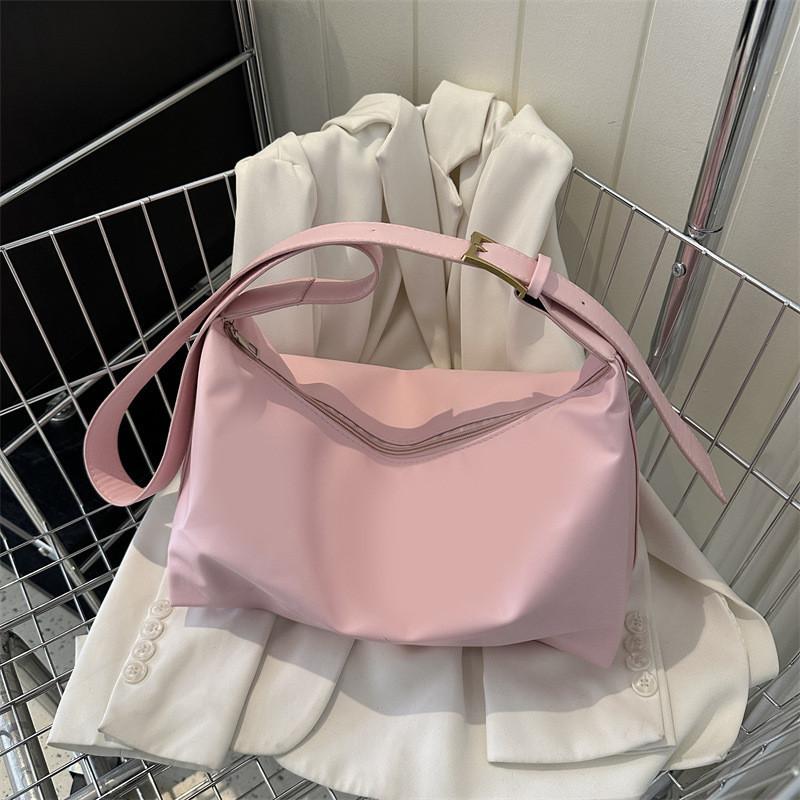 Schicke Stadttasche aus PU-Leder mit Crossbody-Riemen für Damen, Neuankunft 2023, in einfarbigen Farben