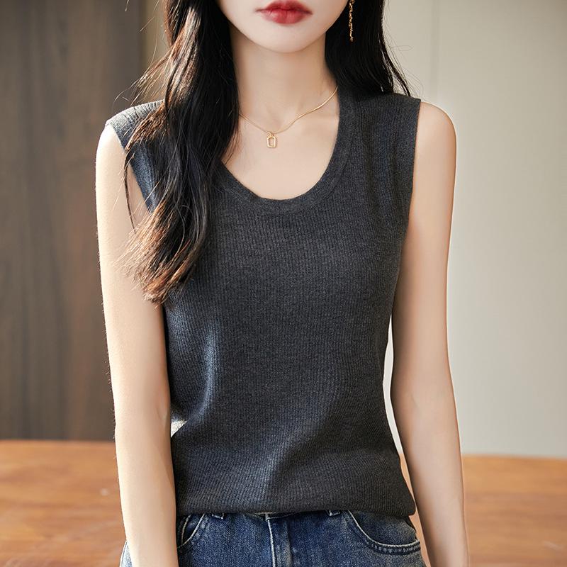 2025 Spring Worsted Wool Round Neck Sleeveless Knitted Vest - Solid Color Pullover Top