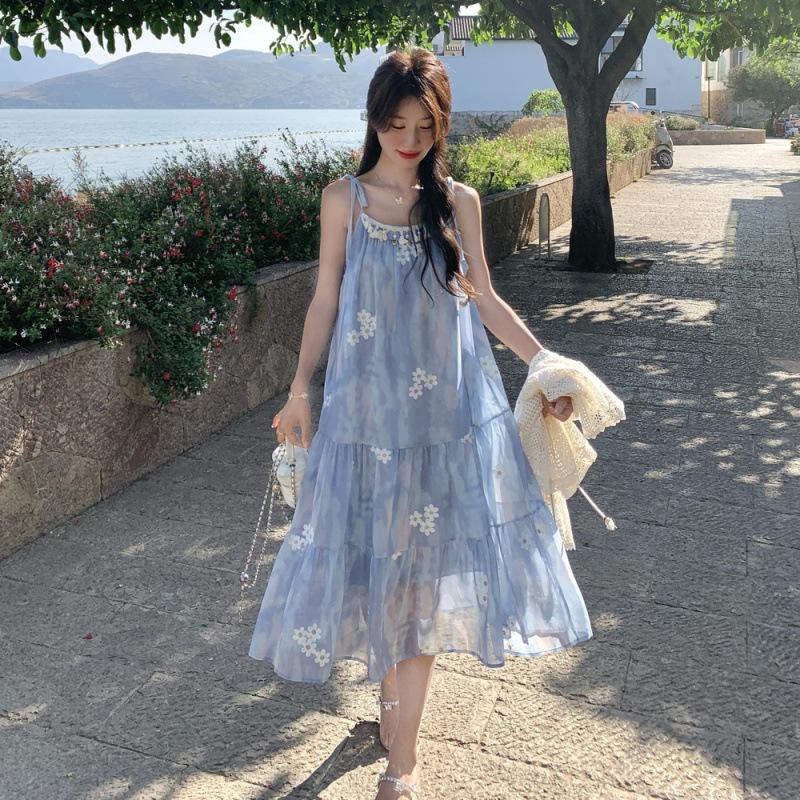 Popular beautiful suit skirt vacation style suspender dress two-piece set fringed hollow long dress suspender skirt