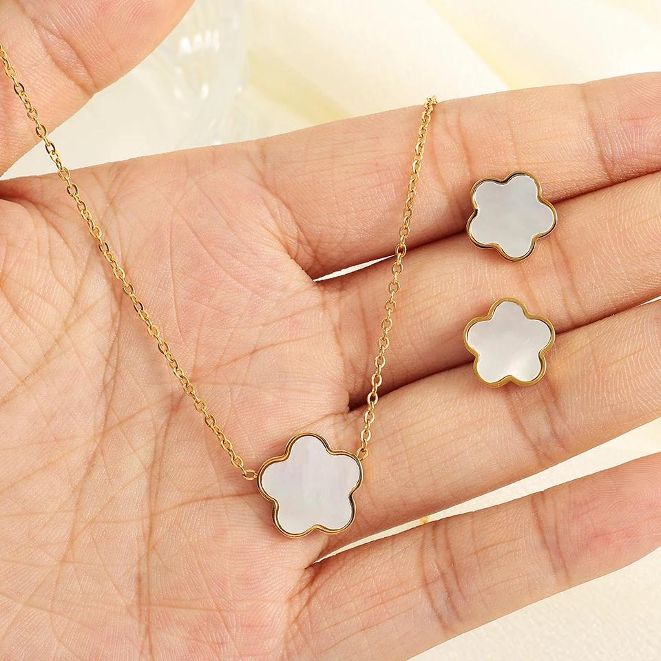 

Women Shell Flower Necklace Stud Earring Set Women Black White Color Pendant Earring 2 Pcs Zircon Set Fashion Style Daily Wear