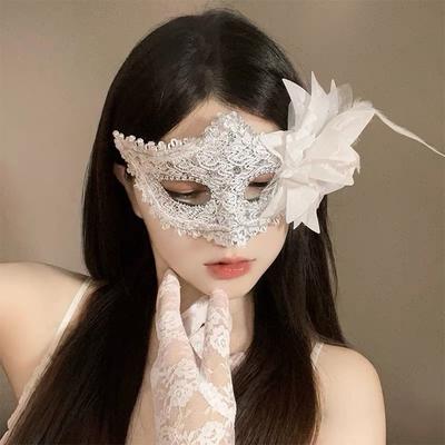 Mode Venezianische Party Maskenball Maske Karneval Party Spitze Halbgesichtsmaske Seitenblume Mardi Gras Maske für Damen