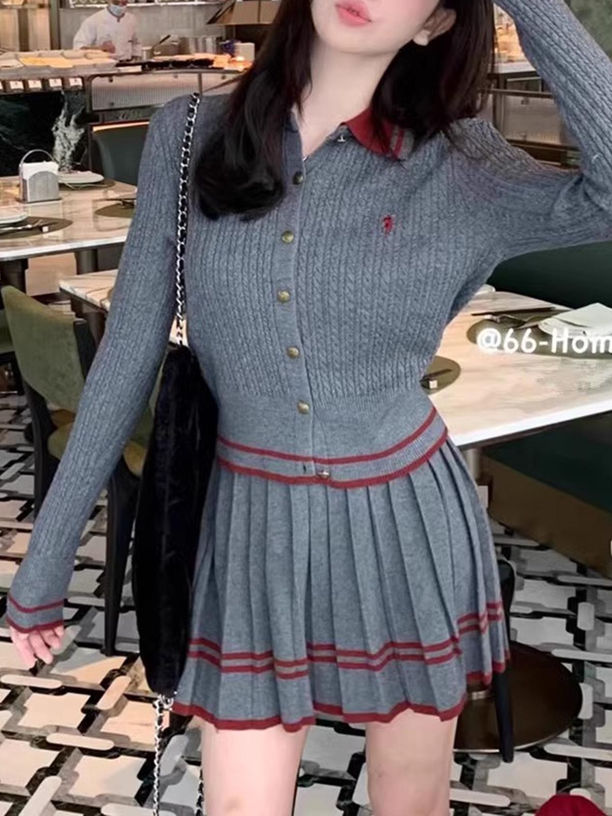 

Преппи Комплект из двух частей: вязаный кардиган и плиссированная юбка с воротником поло One Size [80-120] серый