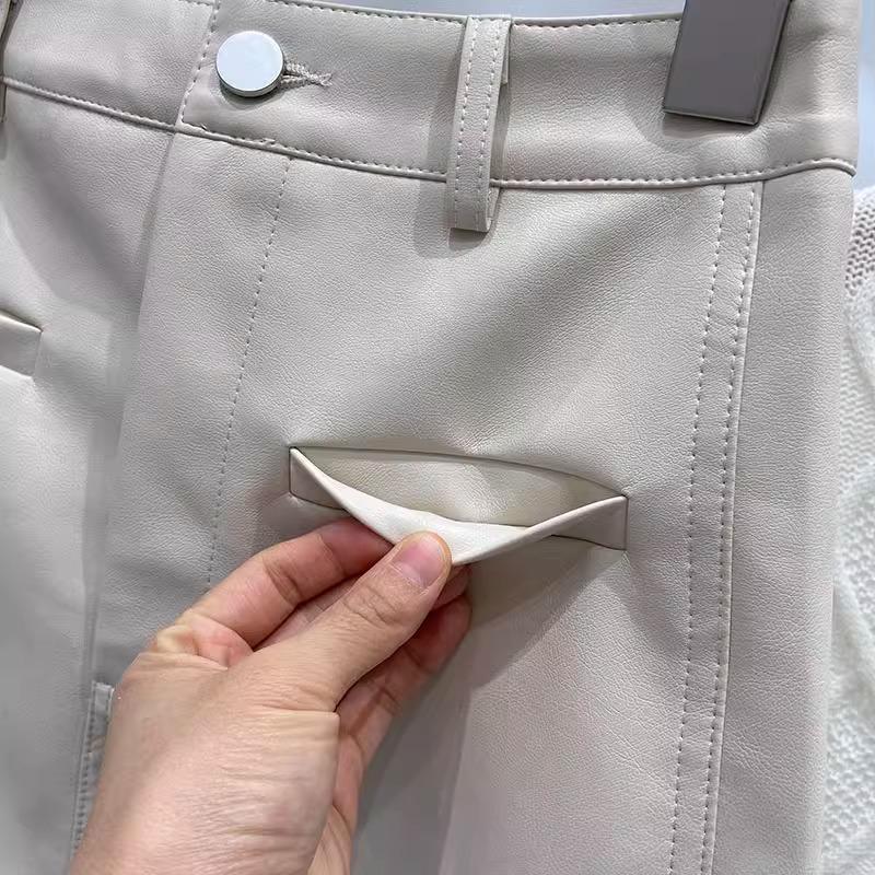 High-Waisted PU Leather A-Line Skirt - Korean Style, Single Button, Versatile Commuter 2024 Autumn/Winter Women's Short Skirt.