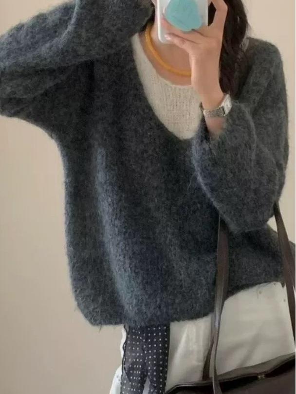 Colorblock Knit Sweater - Women's High-End Autumn/Winter Style, Soft, Loose, and Versatile