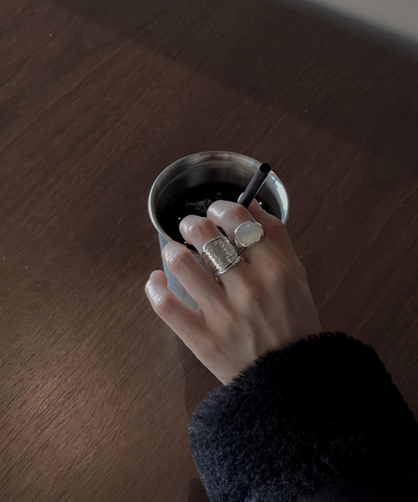 Knosis [925 Silver] White Mother-Of-Pearl Bold Ring