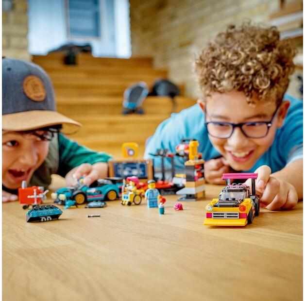 LEGO City 60389 Car Tuning Workshop