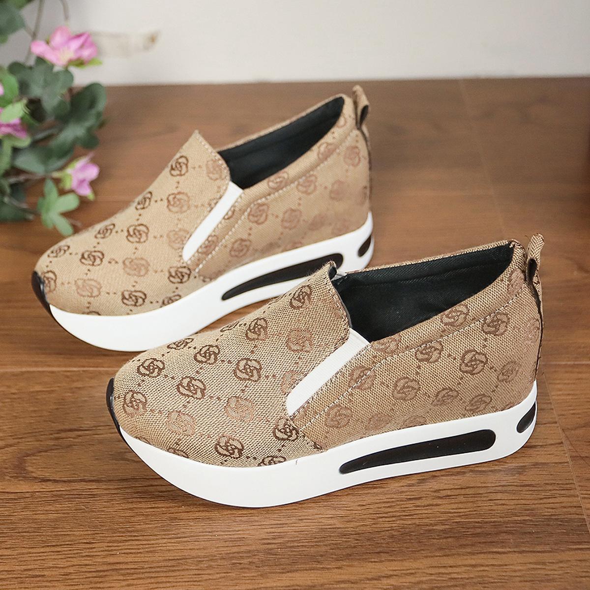 

Женские кроссовки Весна Дышащая танкетка Модная повседневная обувь Женские босоножки на платформе с увеличивающимся каблуком 37