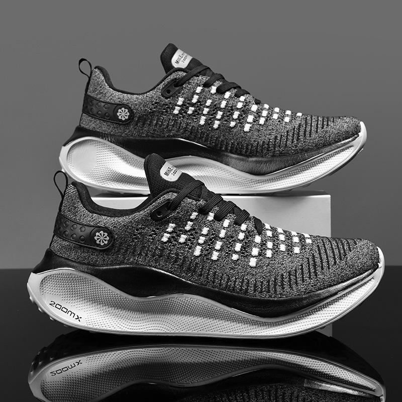 New Fashion Trendy Thick-soled Running Shoes Outdoor Thick-soled Sports Shoes Breathable Flying Knit Casual Men's Shoes