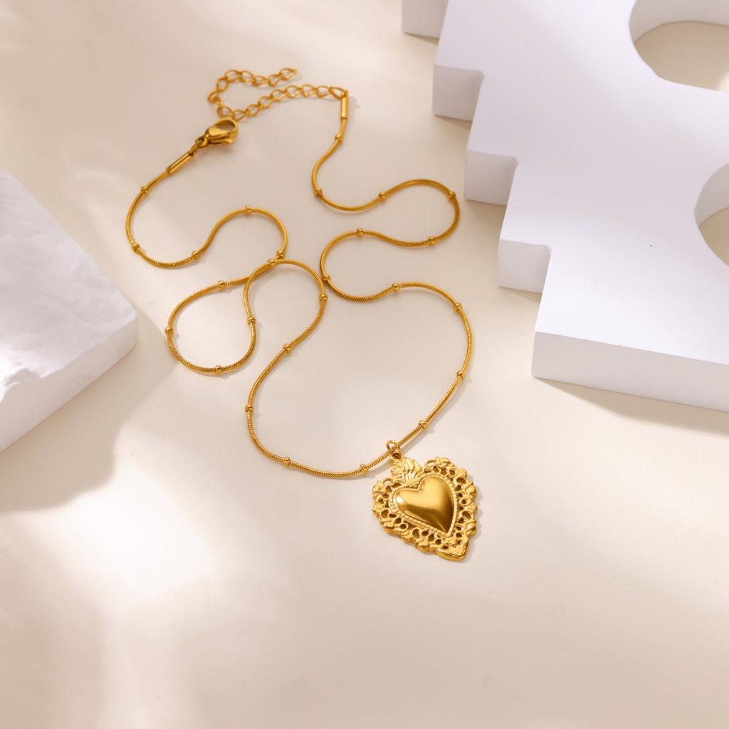 Stainless Steel Bohemian Heart Pendant Neckalces For Women Gold Color Heart Neckalce Aesthetic Wedding Jewelry Wholesale