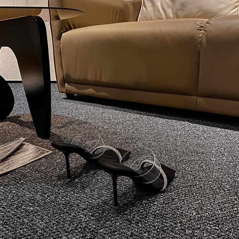 

2025 летние новые женские босоножки на высоком каблуке со стразами и одним словом, полузатянутые, на высоком каблуке, прозрачные тапочки в стиле феи 40