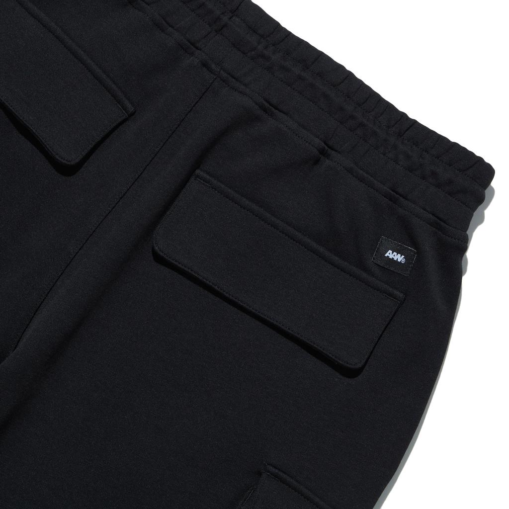 ALL ABOUT NEW Woven Pocket Knee-Length Shorts Black Iny2Rs22Abk