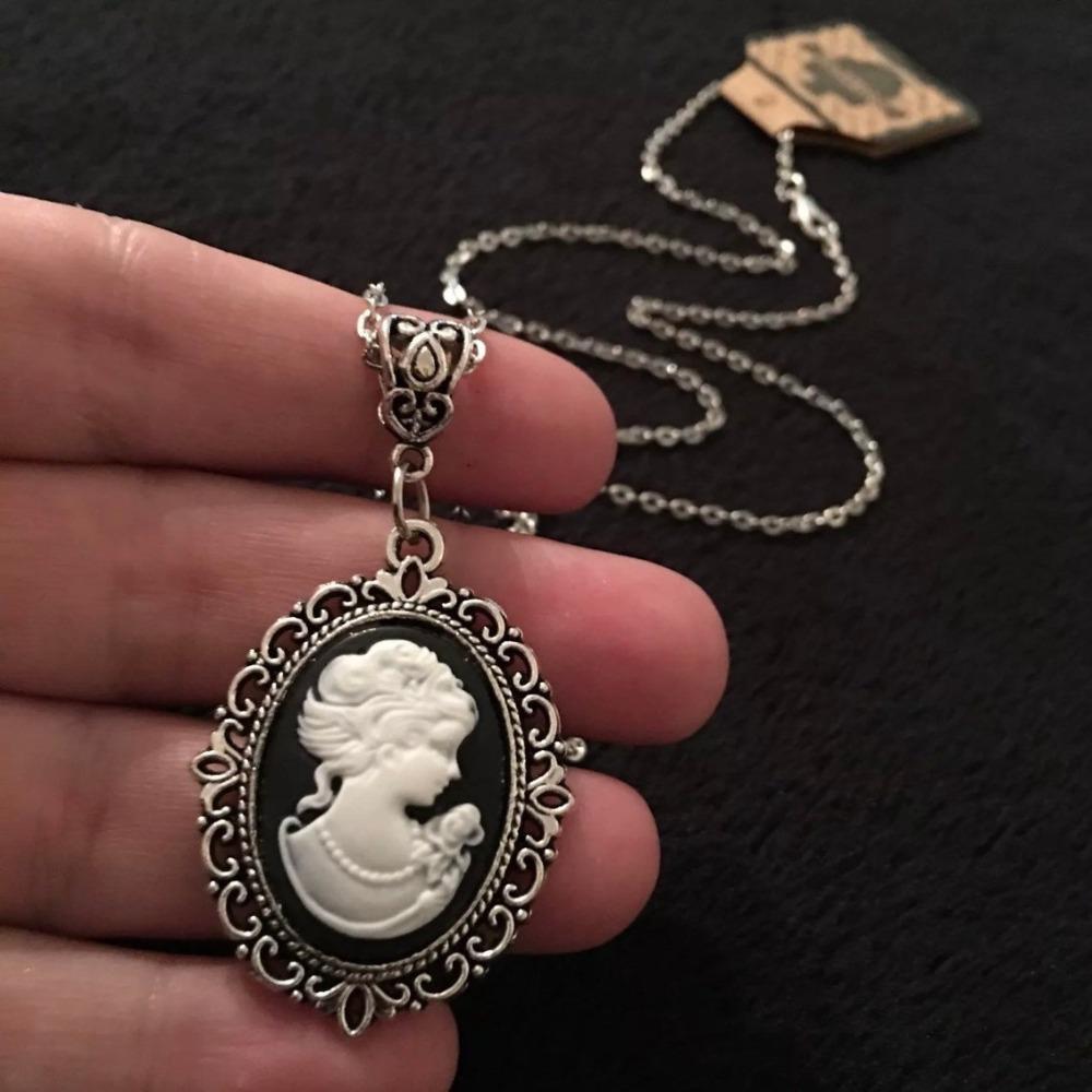 Vintage Ladies Cameo Pendant Black Necklace 18 Inch Chain Steampunk Ladies Silver