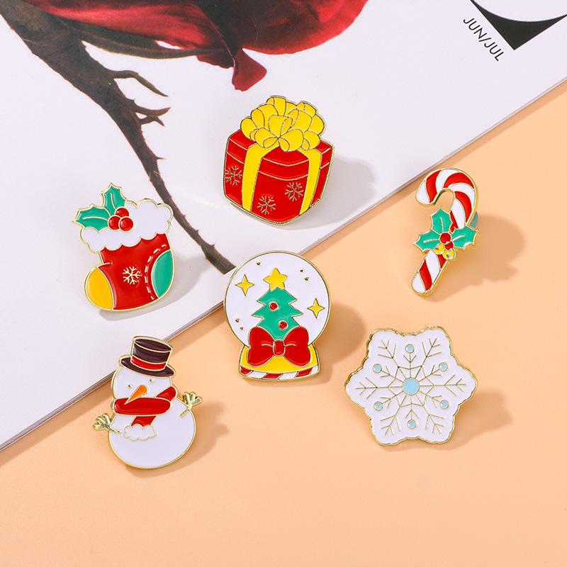 Original Christmas Brooch Christmas Tree Snowman Christmas Socks Christmas Gift Bag Clothes Decoration Oil Drop Brooch