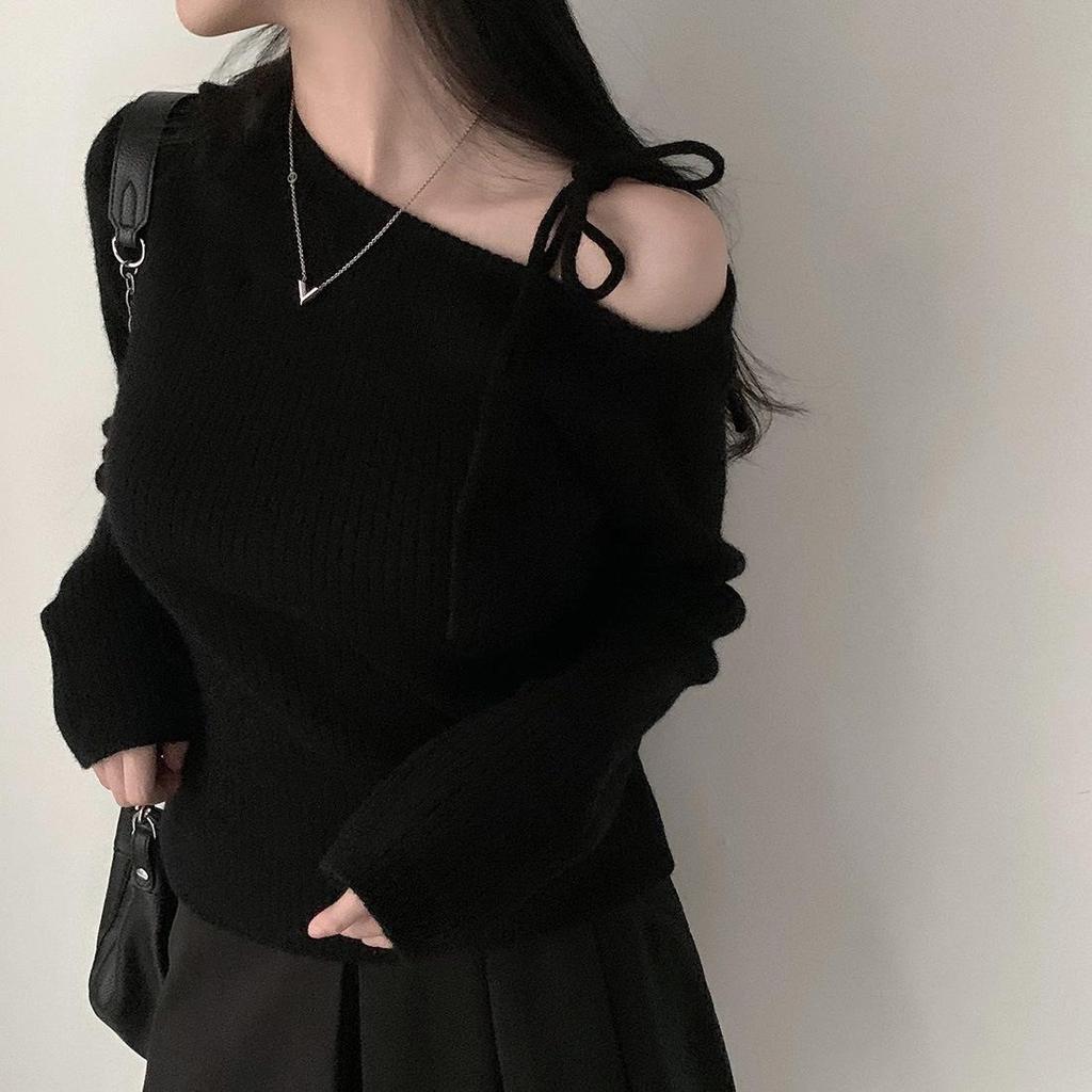 Korean Chic Design Off-Shoulder Red Slim Fit Long-Sleeve Sweater for Adults