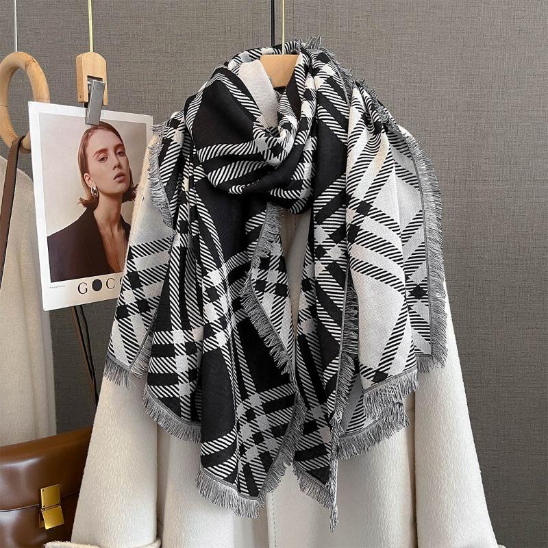 Autumn New Versatile Striped Jacquard Scarf Women's Fashion Warm and Cold Scarf with Decorative Shawl