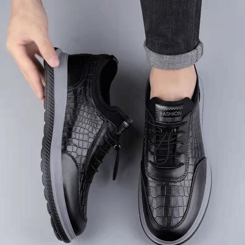 Men's Round Toe Casual Shoes, Slip-On Plaid Business Formal Shoes, Korean Style Soft Sole Men's Skate Shoes