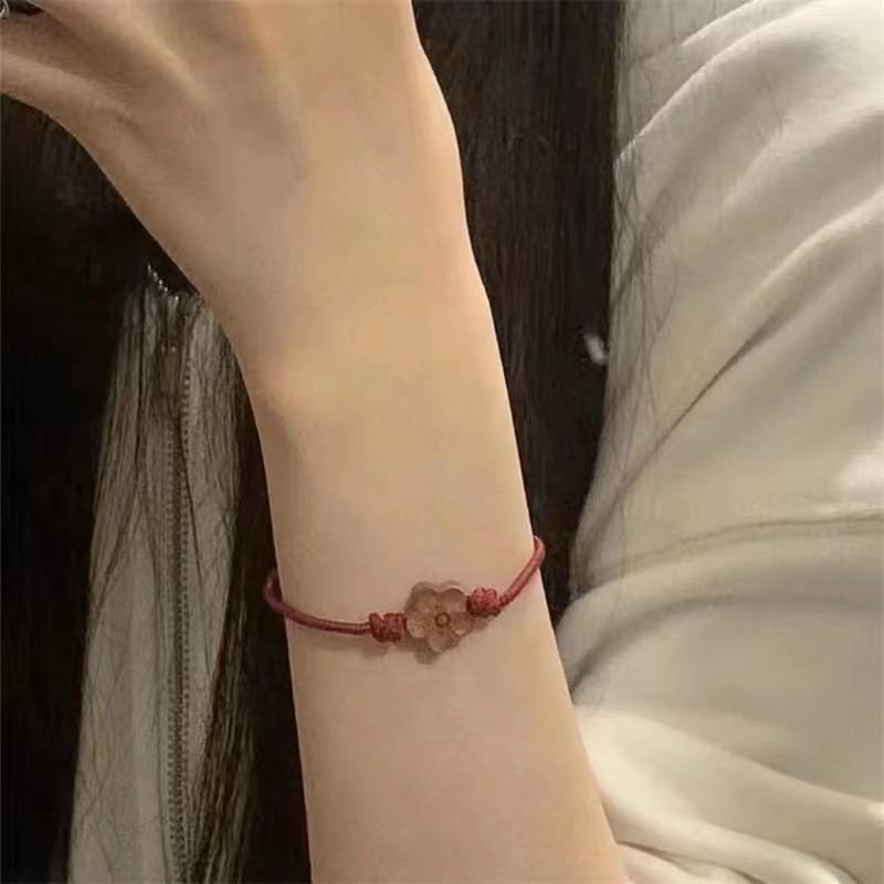Distinctive Chinese Modern Amber Peace Knot Bracelet Handcrafted Women For
