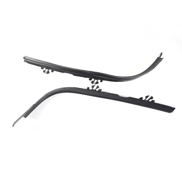 Pair of Headlight Seals for 1996-1999 BMW 5 Series (63128387513 & 63128387514)