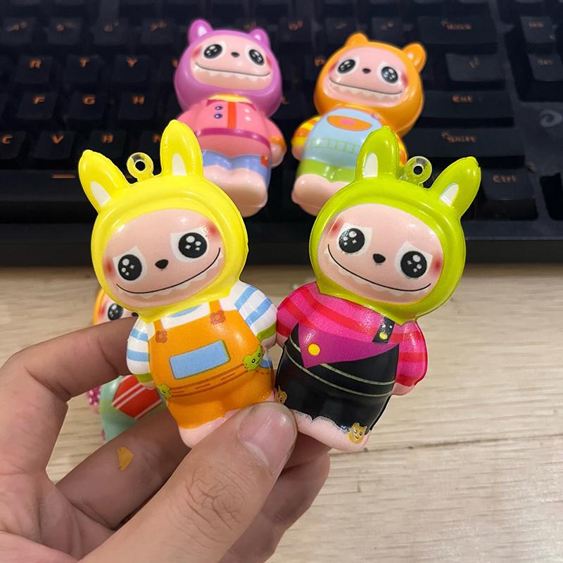 7.5Cm Søt Tegneseriefigur Labubu Myk Dukke Pu Sakte Tilbakesprett Nøkkelringtilbehør Dekompresjonsleke Barnas Gave