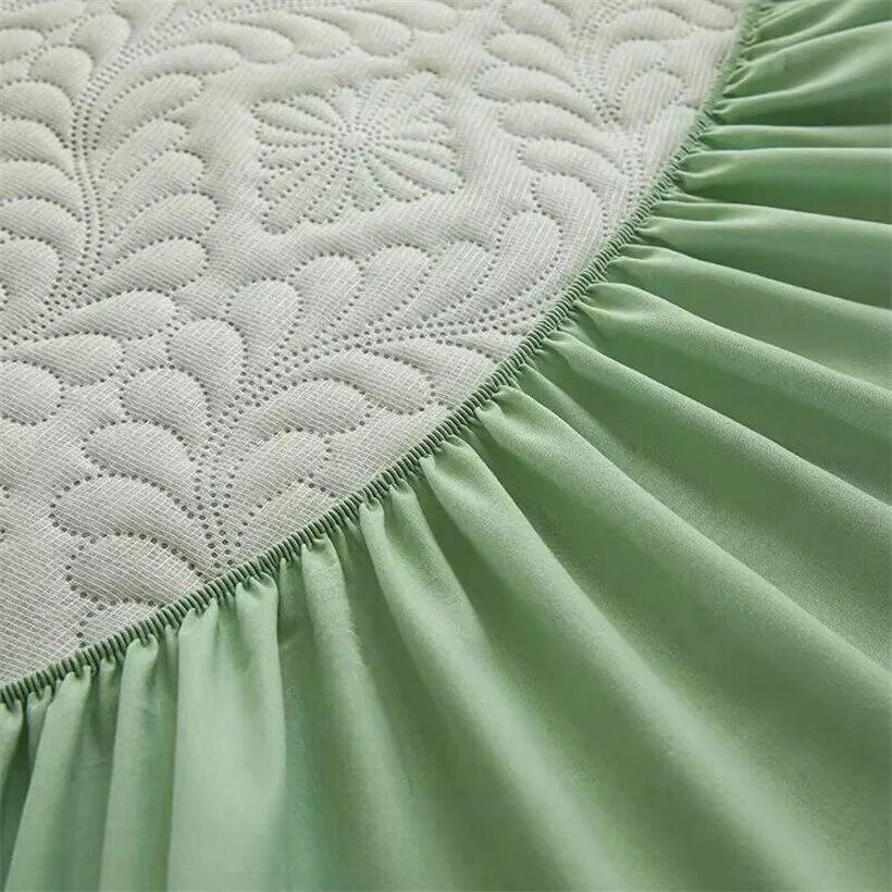 Quilted Waterproof Mattress Protector Elastic Fitted Sheet Embossed Bed Protection Pad for Bedroom Hotel Thickened Bed Cover